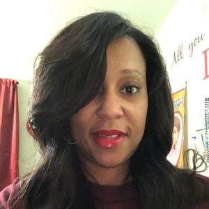 Meet your Posher, Rena